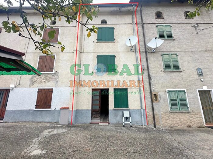 Appartamento trilocale in vendita in Via Stoner, Enego