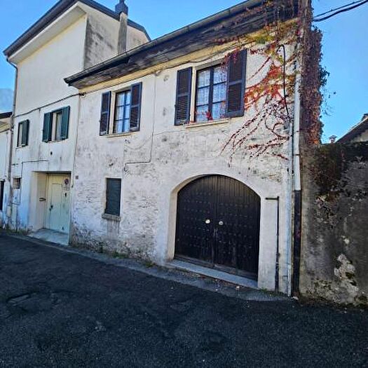 Casa trilocale in vendita in Via Superiore, Omegna