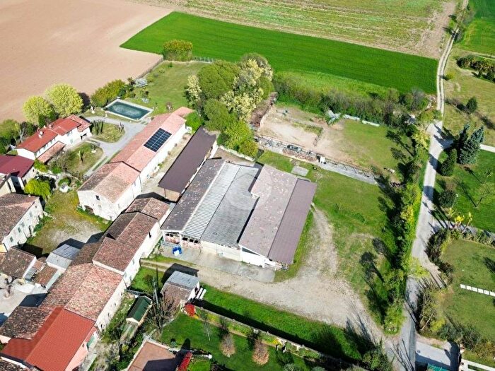 Casa in vendita in Strada Santissimi Martiri, Cavriana