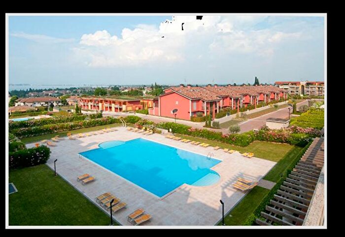 Appartamento quadrilocale in vendita in Desenzano Del Garda