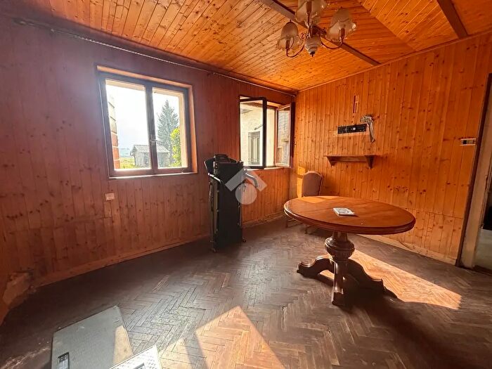 Casa con 6 locali in vendita in Via Cesana, Borgo Valbelluna