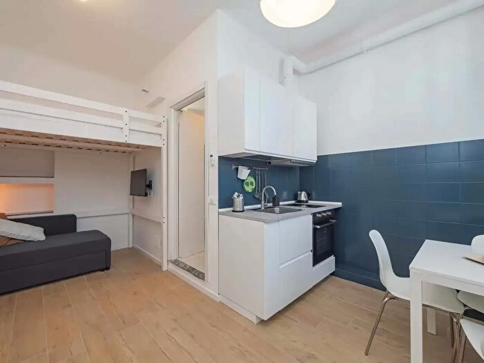 Appartamento monolocale in affitto in Via Accademia, Milano