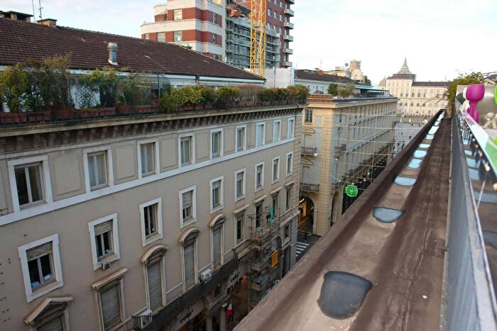 Appartamento con 9 locali in vendita in Via Roma Torino, Torino