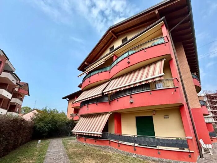 Appartamento quadrilocale in vendita in Via Antonio Stradivari, Limbiate