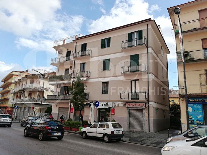 Appartamento trilocale in vendita in Via Ceffato, Eboli