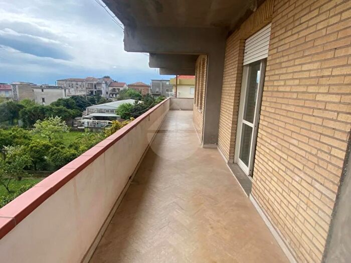 Appartamento con 5 locali in vendita in Minturno