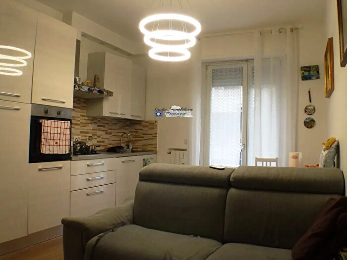 Appartamento trilocale in vendita in Via Roma, Prato