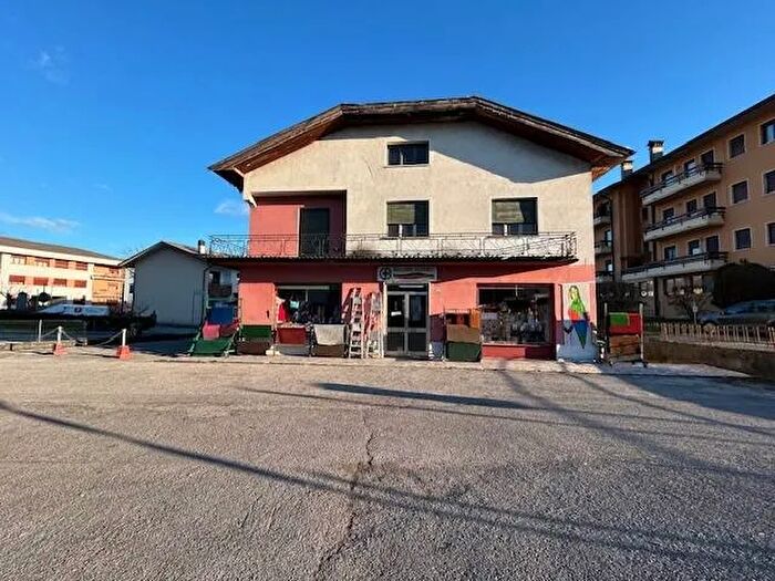 Casa con 8 locali in vendita in Via Roma, Santa Giustina