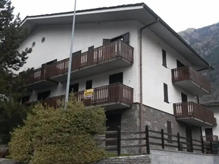 Appartamento bilocale in affitto in Via Condemines, Morgex