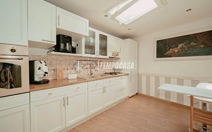 Appartamento quadrilocale in vendita in Strada Pavese, Mortara