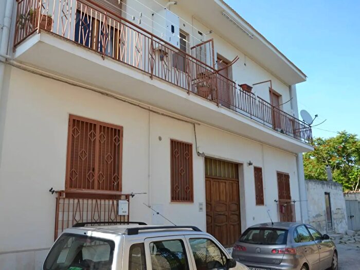 Appartamento trilocale in affitto in Via Fontana dei Tartari, Canosa Di Puglia