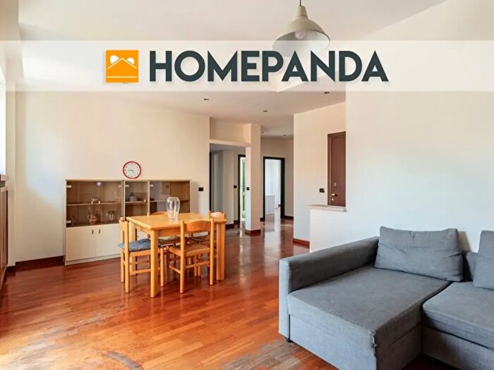 Appartamento quadrilocale in vendita in Via Padova, Milano