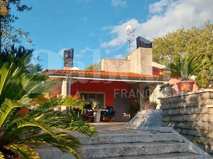 Casa con 5 locali in vendita in Vocabolo Samigliano Snc, Giove