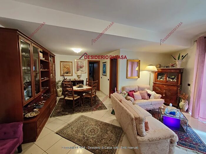 Appartamento quadrilocale in vendita in Palermo