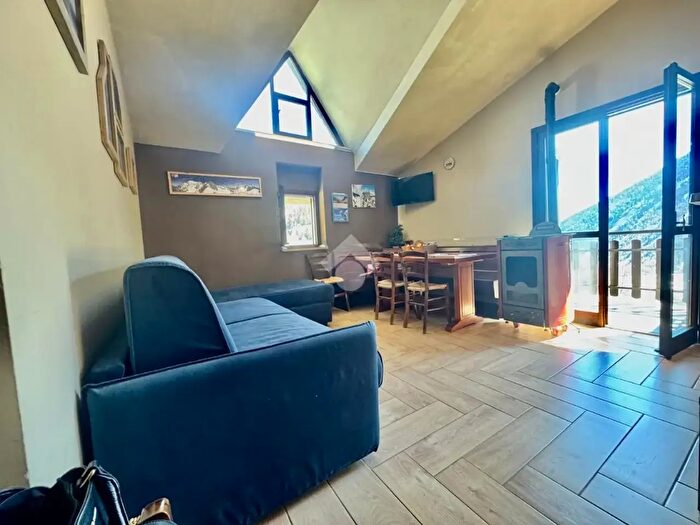 Appartamento trilocale in vendita in Predumaz Falcoz, Saint Rhemy En Bosses