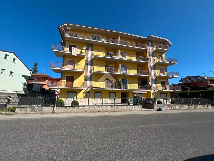 Appartamento quadrilocale in vendita in Via Enrico Nisco, San Giorgio Del Sannio