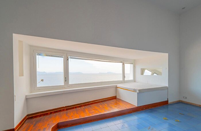 Appartamento bilocale in affitto in Via Orazio, Napoli