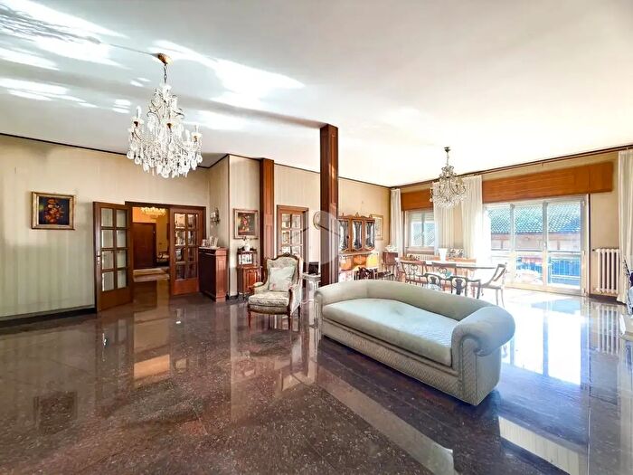 Appartamento con 5 locali in vendita in Via Amendola, Avezzano