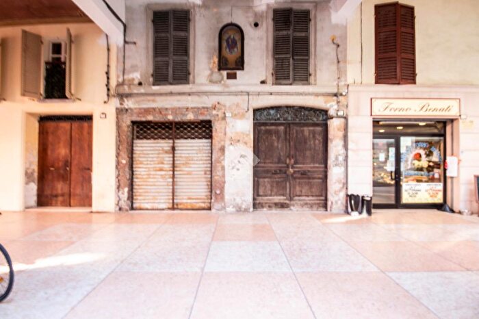 Appartamento con 20 locali in vendita in Via Roma, Correggio