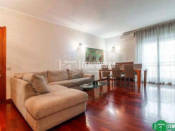 Appartamento trilocale in vendita in Via Giannetto Mattei, Arese