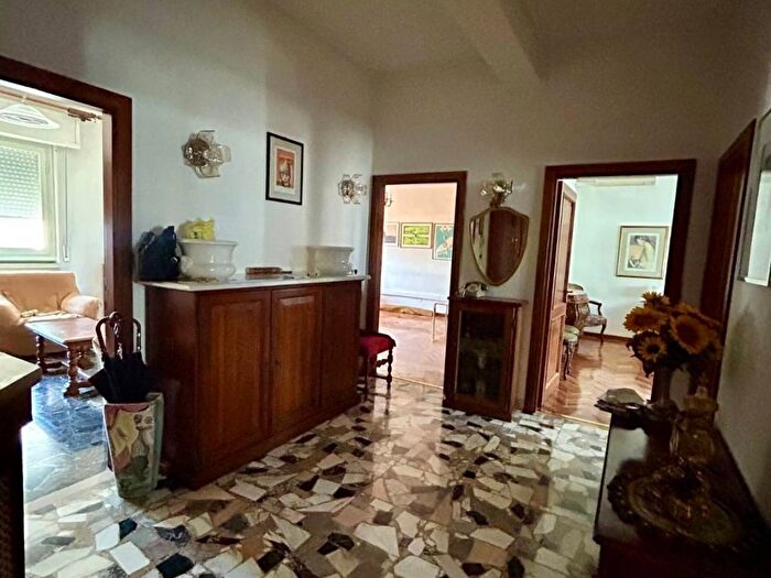 Appartamento quadrilocale in affitto in Sesto Città, Sesto Fiorentino