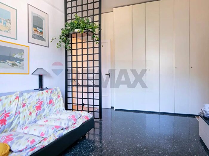 Appartamento bilocale in vendita in Via Rosata, Genova