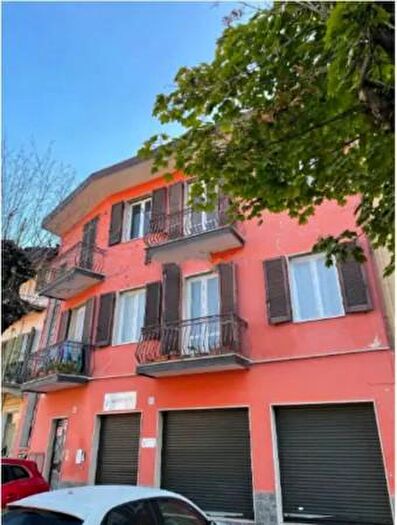 Casa trilocale in vendita in Piazza V Emanuele II, San Giorgio Canavese