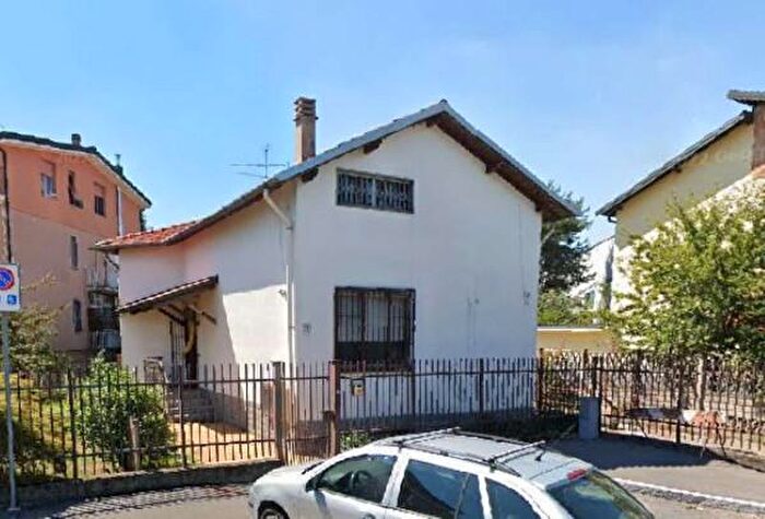Casa con 5 locali in vendita in Via Fratelli Rosselli, Pero