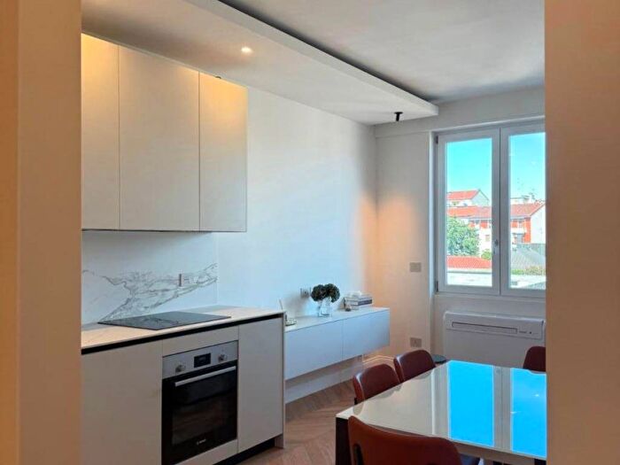 Appartamento trilocale in affitto in Via Piero della Francesca, Sempione, Milano