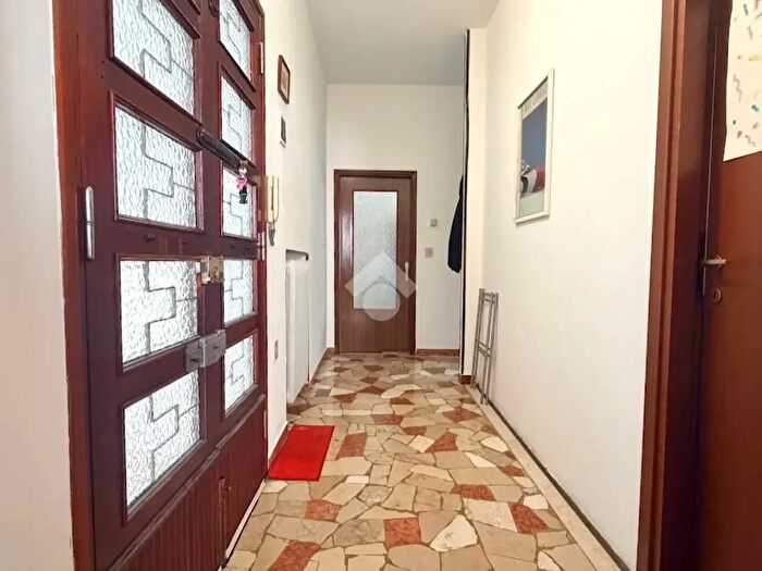 Appartamento trilocale in vendita in Via Luciano Manara, Padova