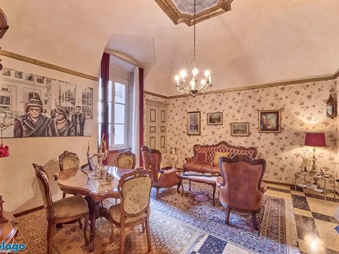 Appartamento quadrilocale in vendita in Via Montello, Mandello Del Lario