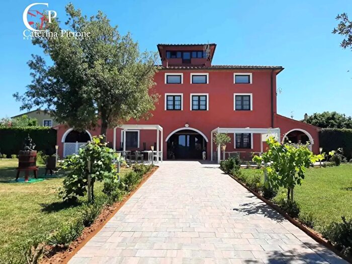 Casa con 20 locali in vendita in Via del Poggio, Castagneto Carducci