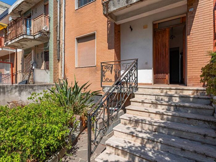 Casa con 6 locali in vendita in Via Costantinopoli, Genneruxi, Cagliari
