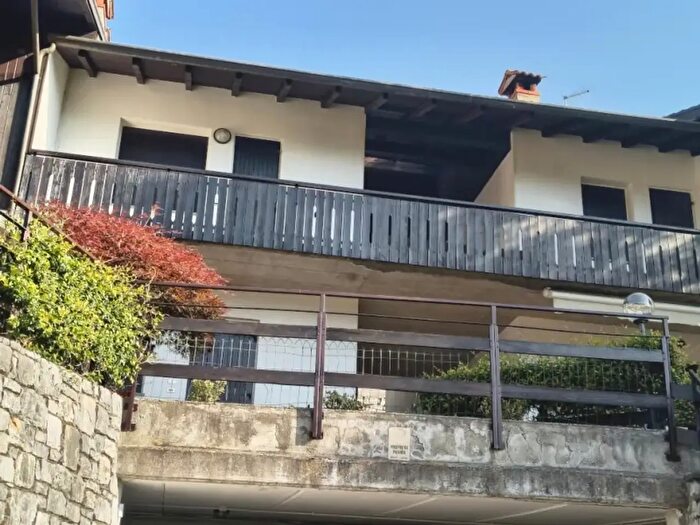 Appartamento trilocale in vendita in Via Moren, Borno