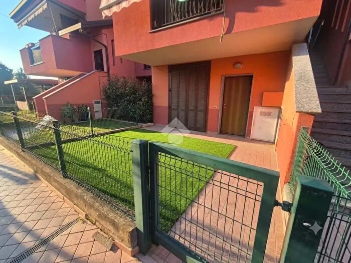 Appartamento bilocale in vendita in Via Eugenio Montale, Roncello