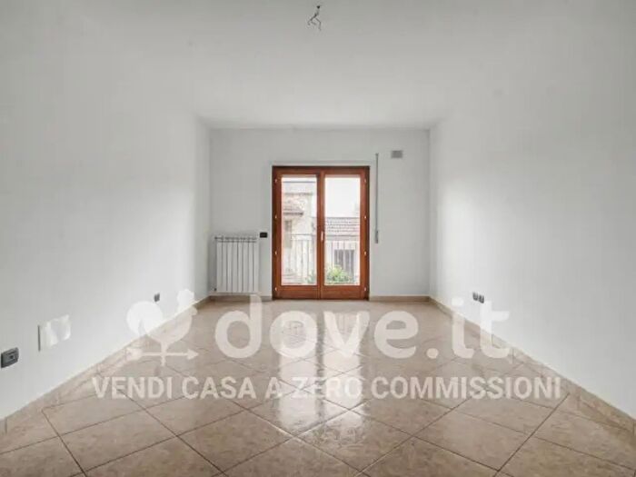 Appartamento trilocale in vendita in Via Carso, Crispiano