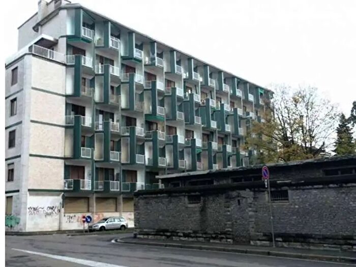 Appartamento quadrilocale in vendita in Via Emilio Parona, Busto Arsizio