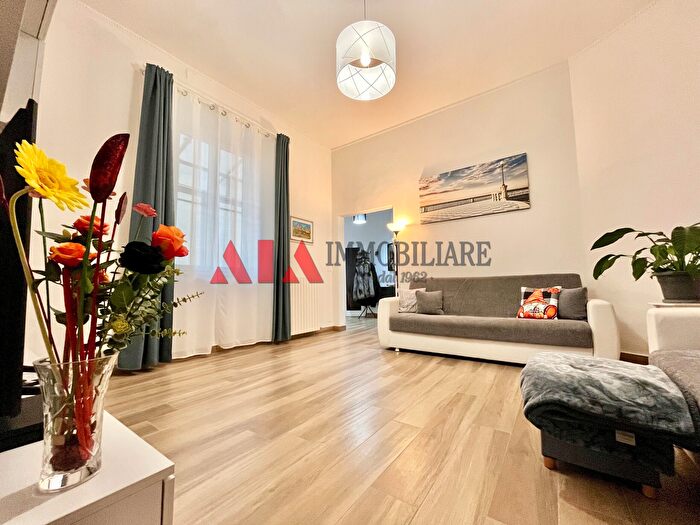 Appartamento con 6 locali in vendita in Via Indipendenza, Livorno