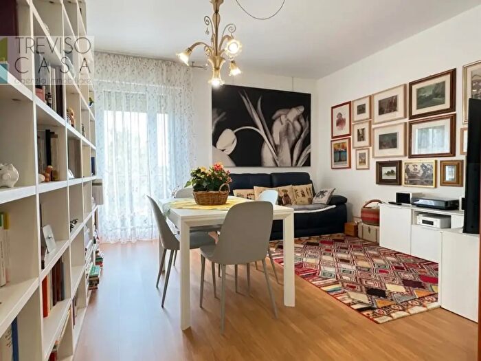 Appartamento trilocale in vendita in Via Udine, Villorba