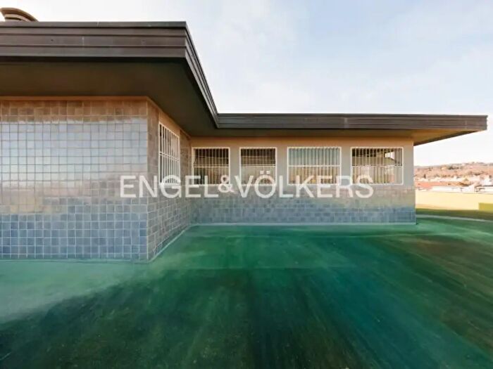 Appartamento con 6 locali in vendita in Via Titta Ruffo, Bologna