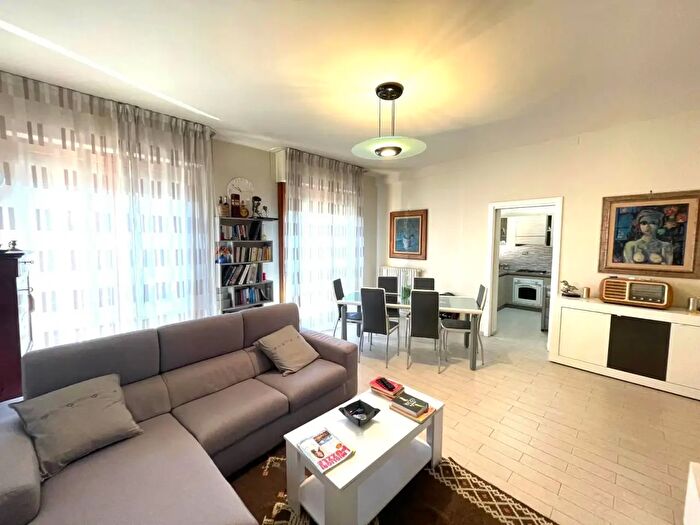 Appartamento con 5 locali in vendita in Pistoia