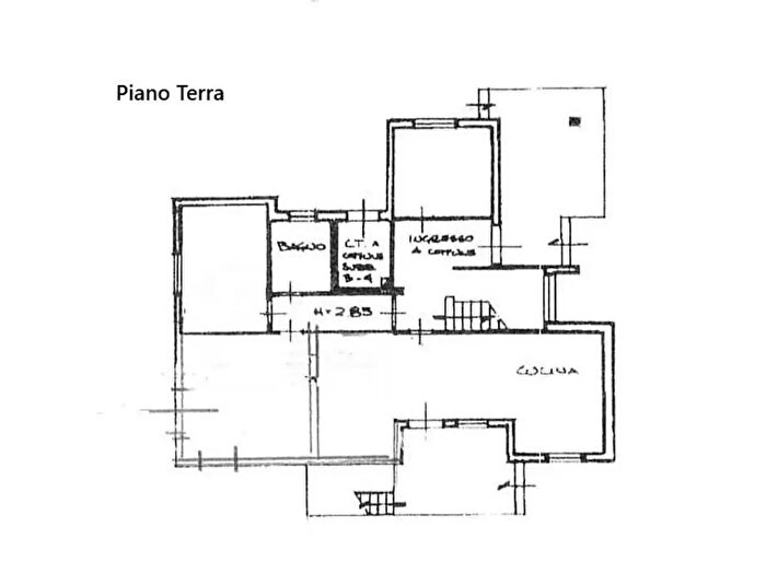 Casa con 11 locali in vendita in San Miniato