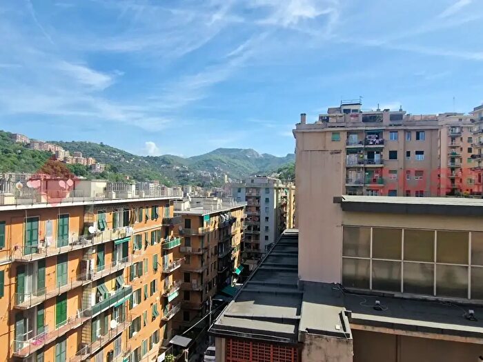 Appartamento con 5 locali in vendita in Salita dell'Orso, Genova