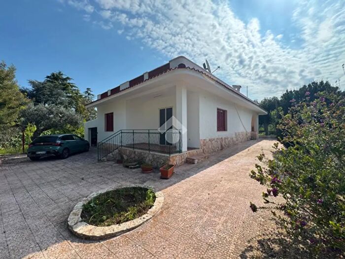 Casa trilocale in vendita in Contrada Quero, Polignano A Mare
