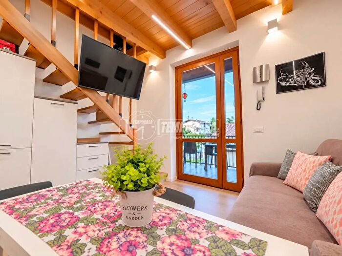 Appartamento bilocale in vendita in Via G da Verazzano, Sirmione