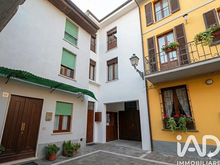 Appartamento trilocale in vendita in Via Luigi Zelioli, Vescovato