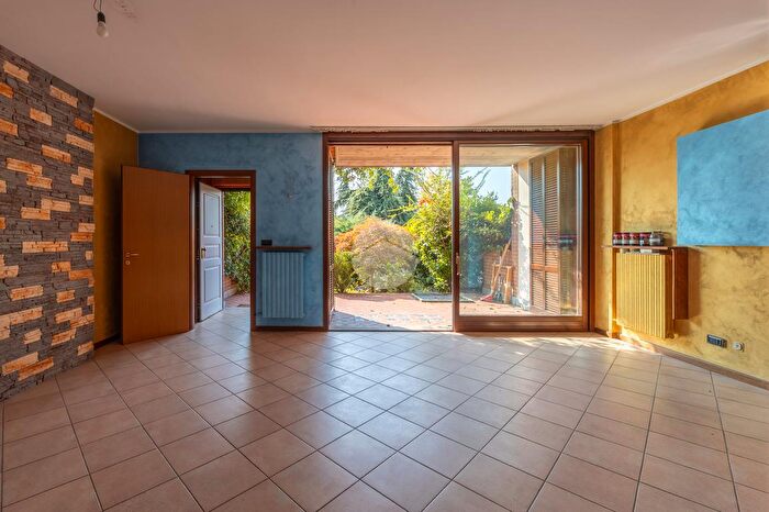 Casa con 6 locali in vendita in Via degli Olmi, Chieri