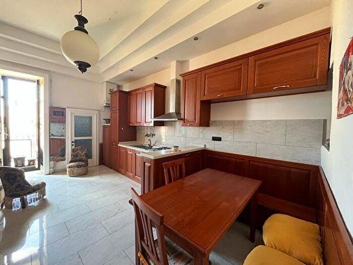 Appartamento quadrilocale in affitto in Largo Zinzi, Catanzaro