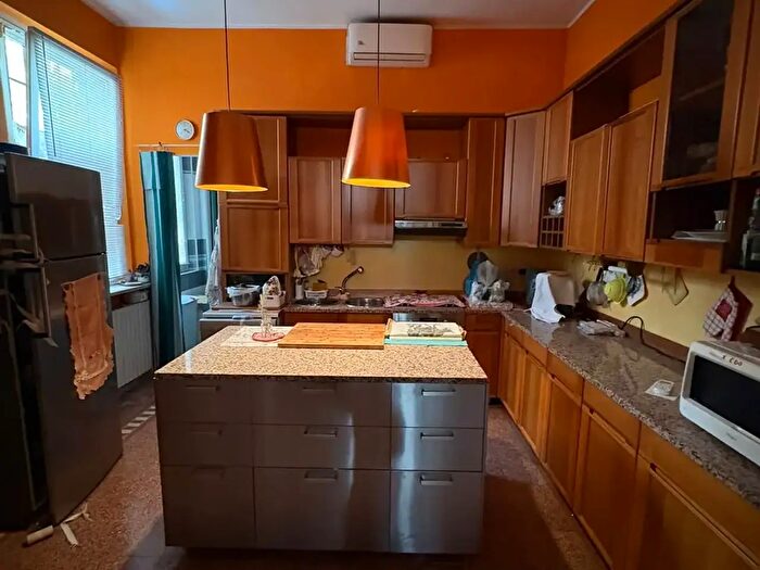 Casa con 10 locali in vendita in Monticelli D'Ongina