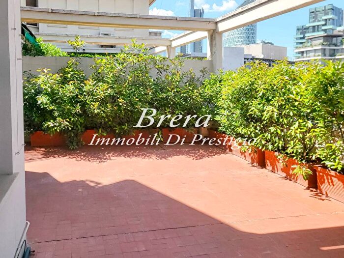 Appartamento trilocale in affitto in Piazza della Repubblica, Repubblica, Milano
